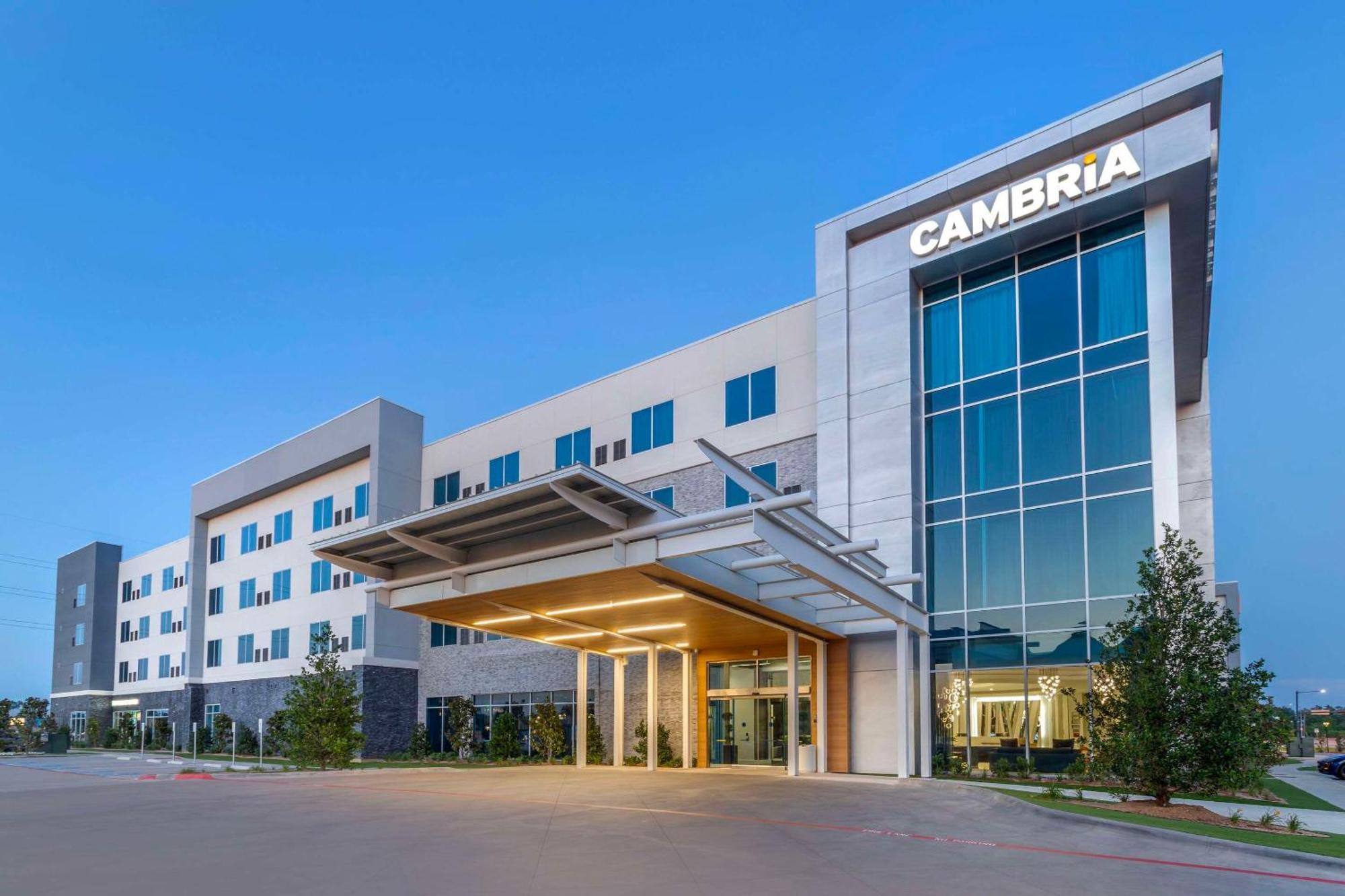 Cambria Hotel Waco University Riverfront Exterior foto